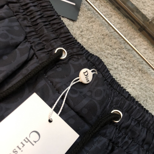 ブランドハーフパンツ背面デザイン